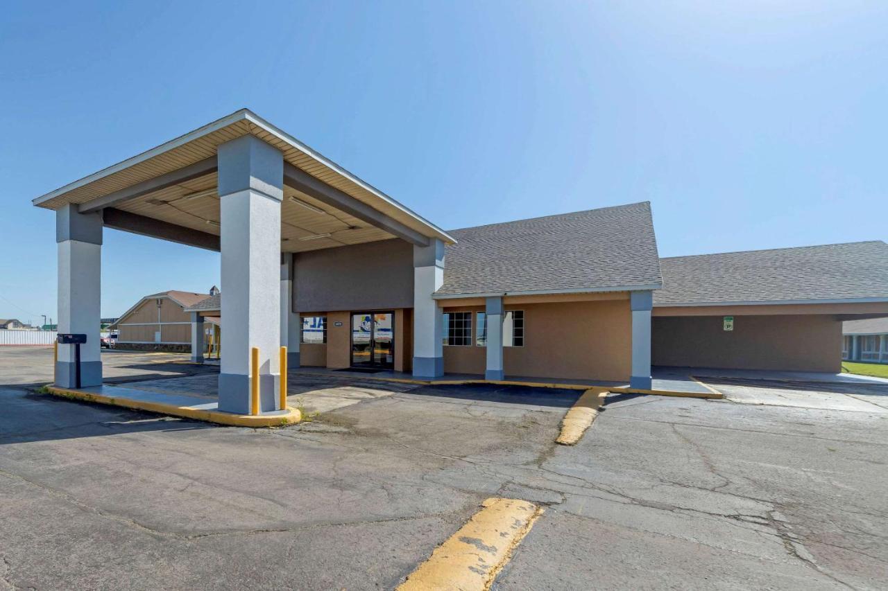Econo Lodge Pryor Creek Zewnętrze zdjęcie