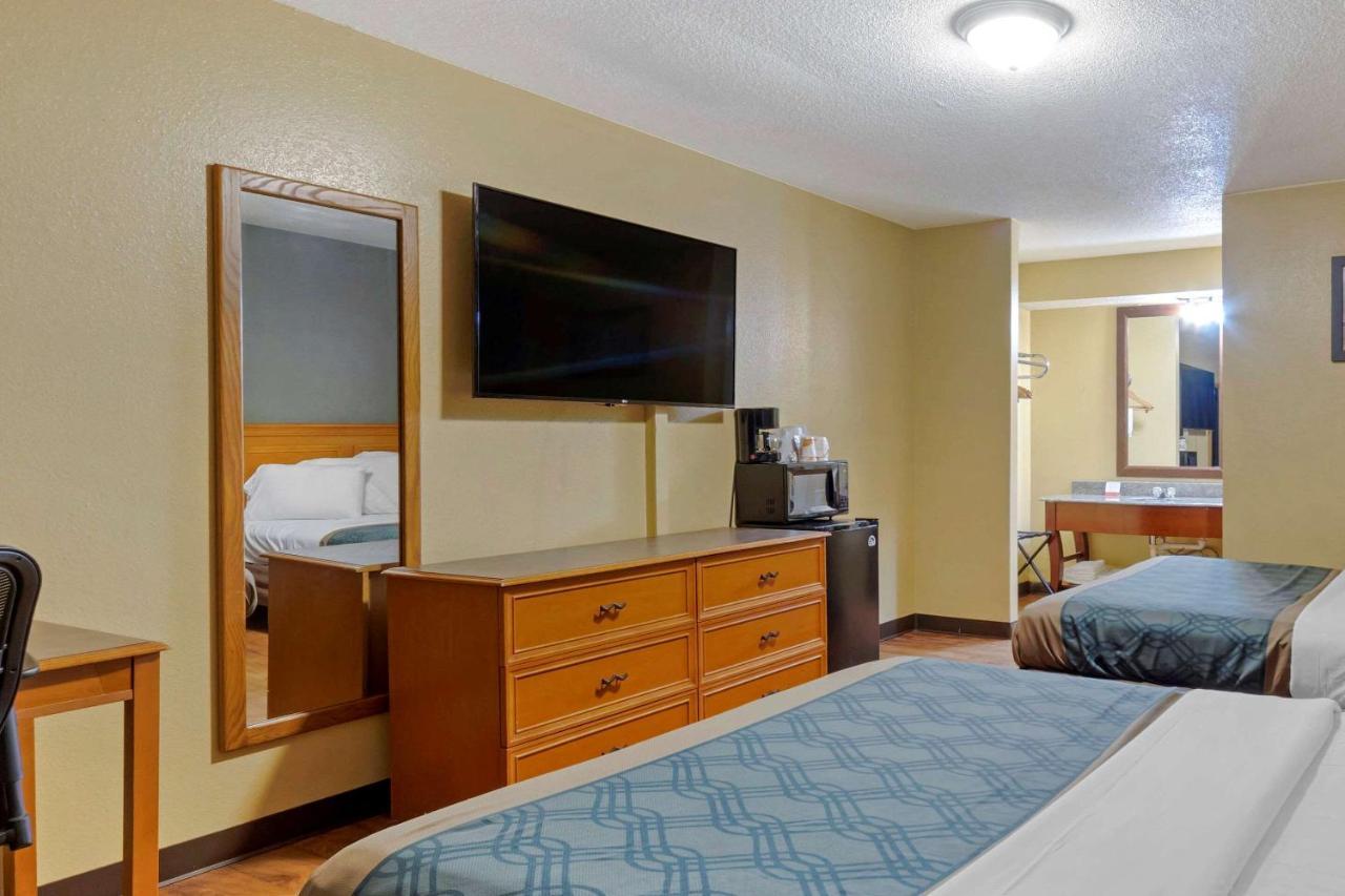 Econo Lodge Pryor Creek Zewnętrze zdjęcie
