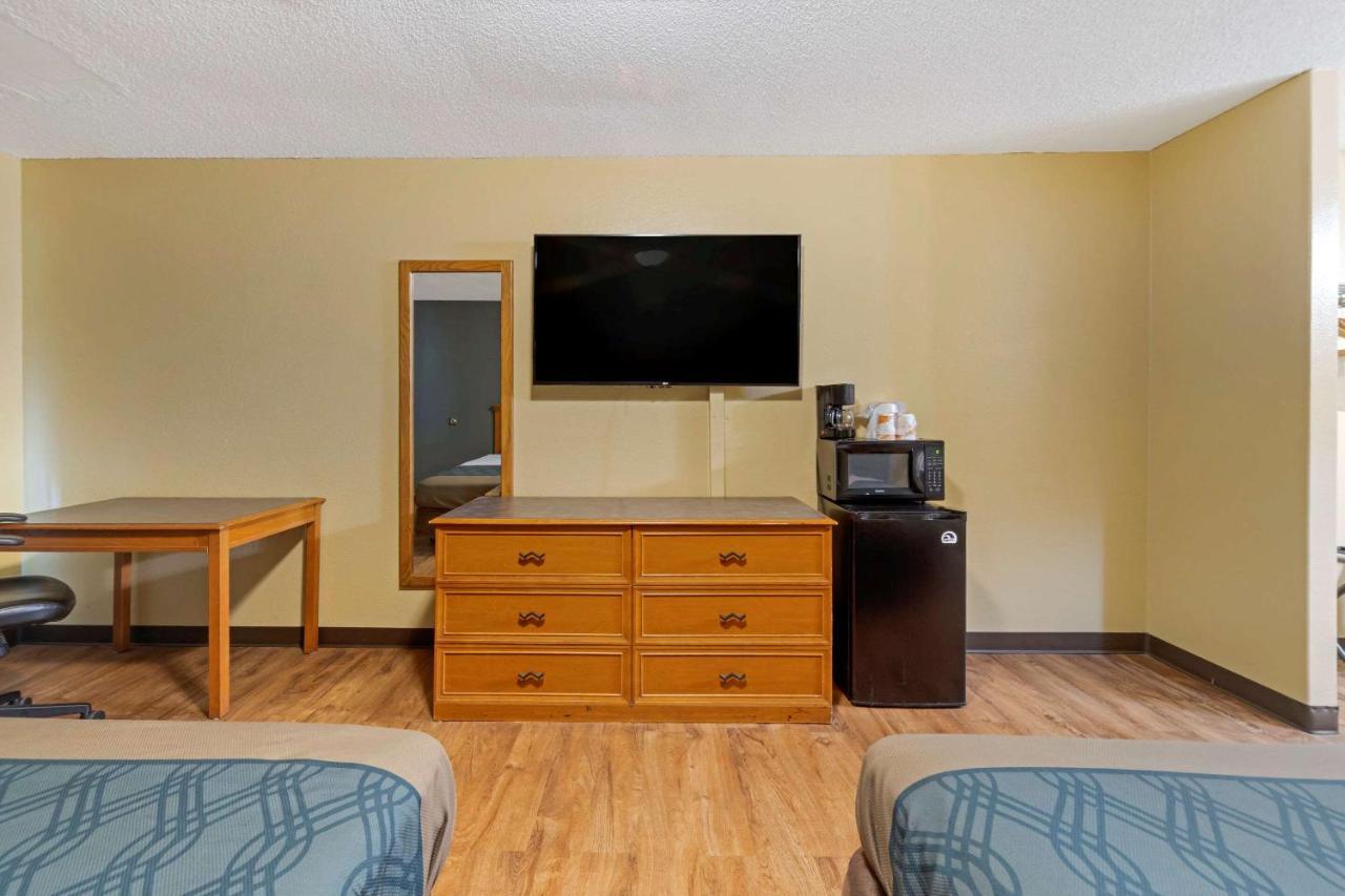 Econo Lodge Pryor Creek Zewnętrze zdjęcie