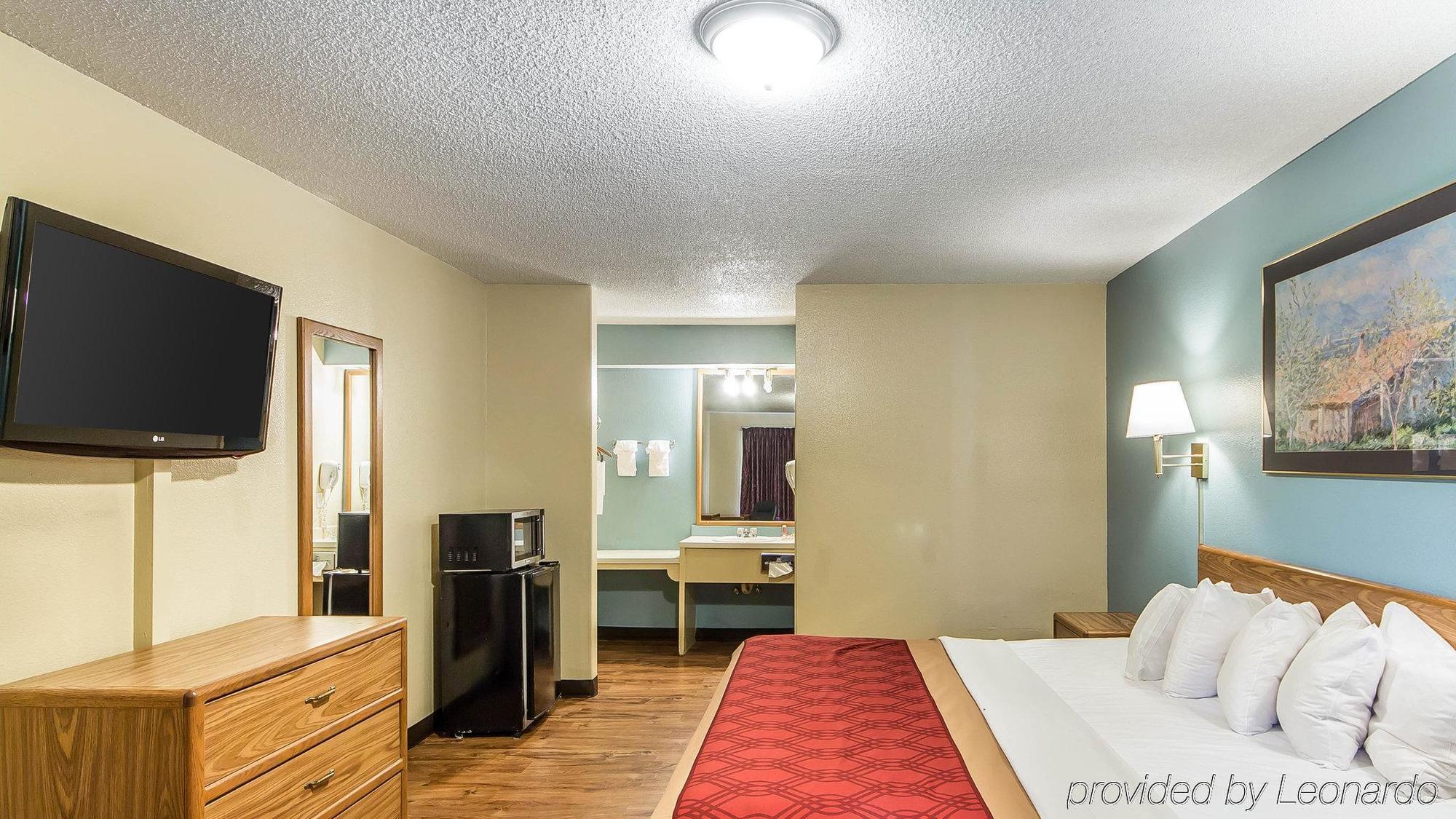 Econo Lodge Pryor Creek Zewnętrze zdjęcie