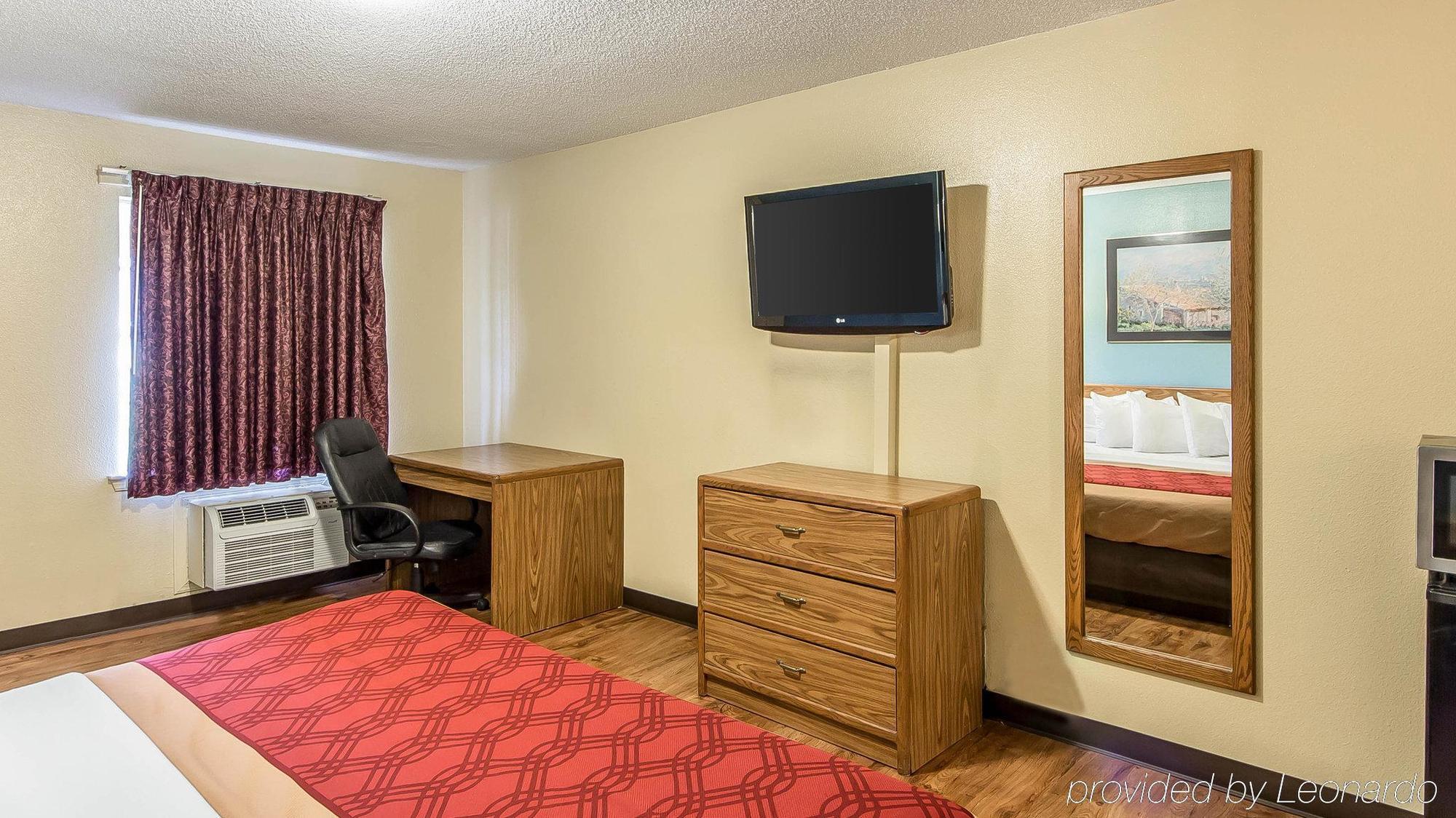 Econo Lodge Pryor Creek Zewnętrze zdjęcie