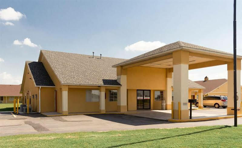 Econo Lodge Pryor Creek Zewnętrze zdjęcie